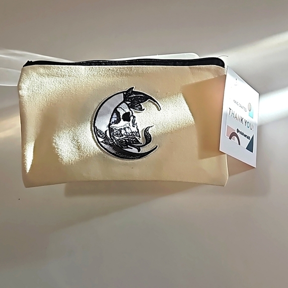 Hand Crafted Multi-use Bag Beige Zipper Pencil Case Skull Motif Iron-on Patch - Picture 3 of 17